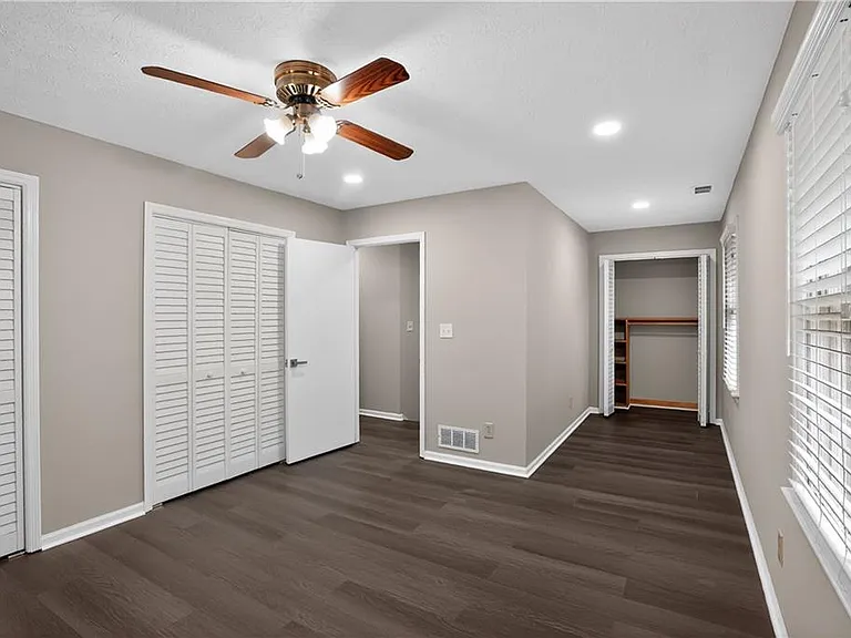 105 Glen Acres Ct — Photo 18