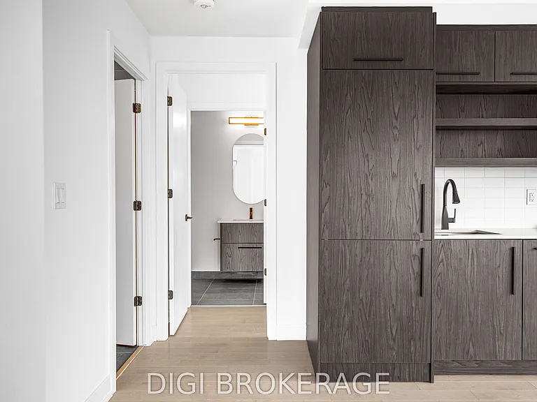 560 Rideau St #703 — Photo 12