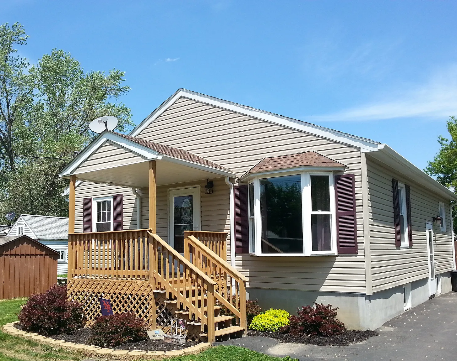 1215 Richard St photo 1