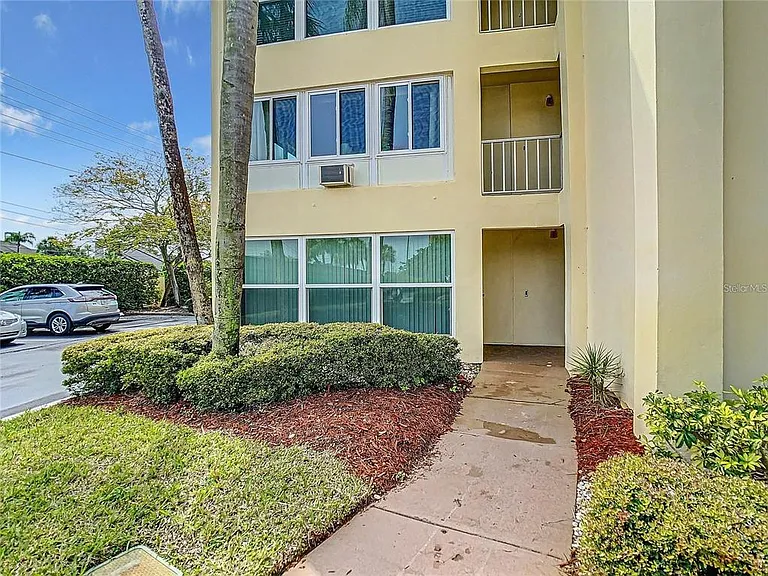 4780 Cove Cir #101 — Photo 18