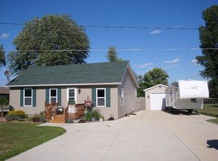 1060 N Huron Rd, Linwood, MI 48634