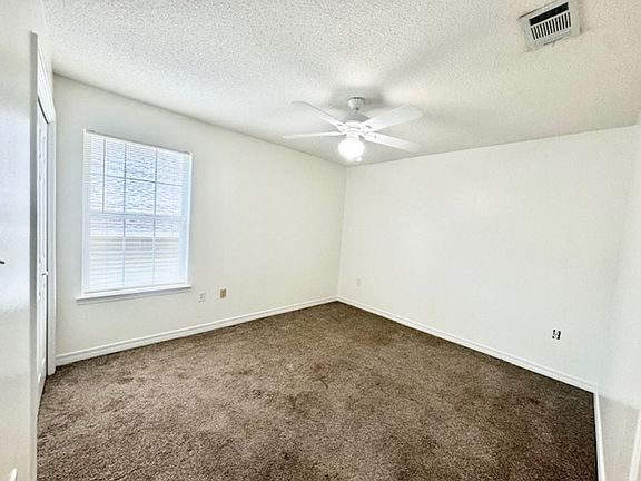 5th image of 9 Coolwater Ln