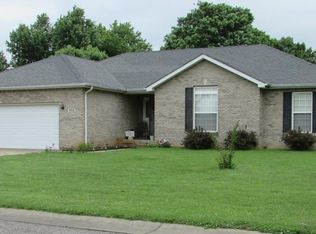 553 Charlemagne Blvd, Elizabethtown, KY 42701