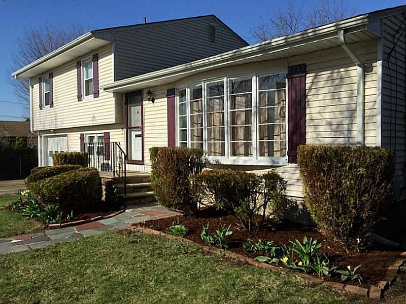 2nd image of 69 Elmcroft Ave