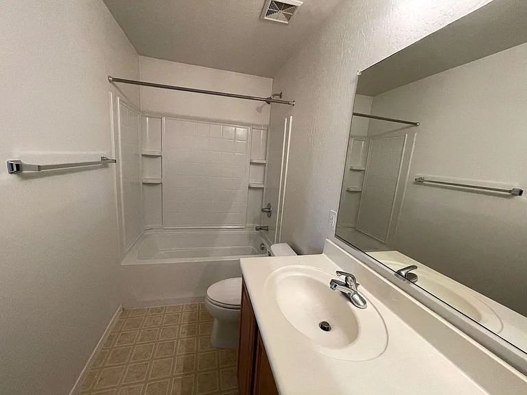 18235 N Alicia Ct — Photo 18