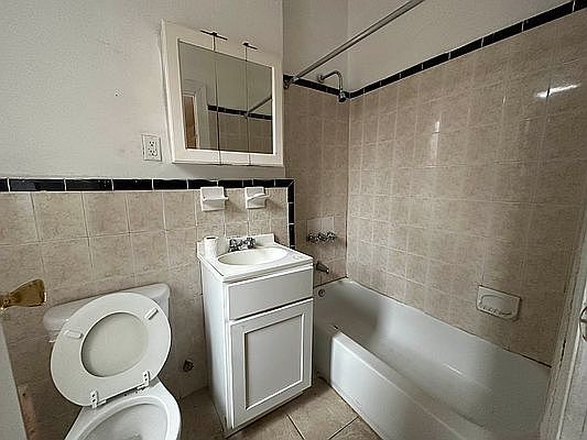 3rd image of 210 Sherman Ave APT 3B