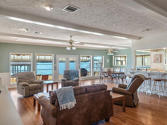 2nd image of 14232 Lakepoint Drive