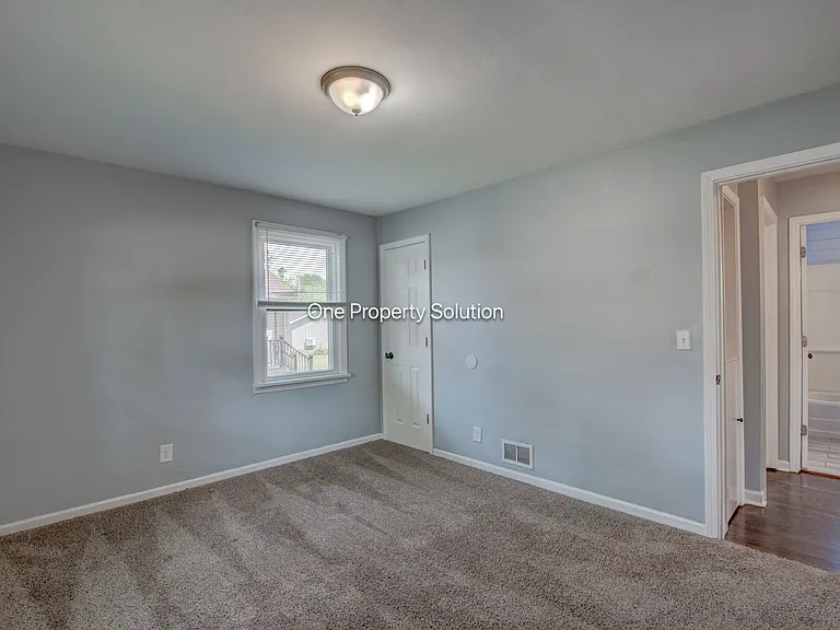 329 N Jay St — Photo 14