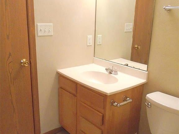 5th image of 110 Northtowne St APT 14