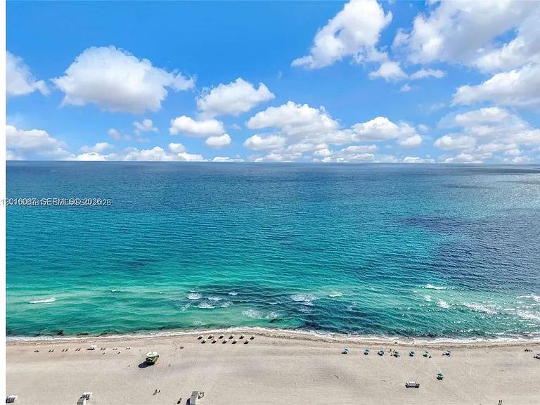 5700 Collins Ave #3H — Photo 2