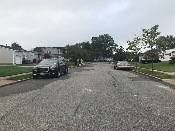 4th image of 54 Helen Ave