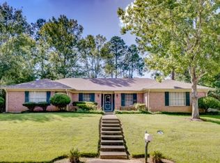1205 Dartmoor Dr, Clinton, MS 39056