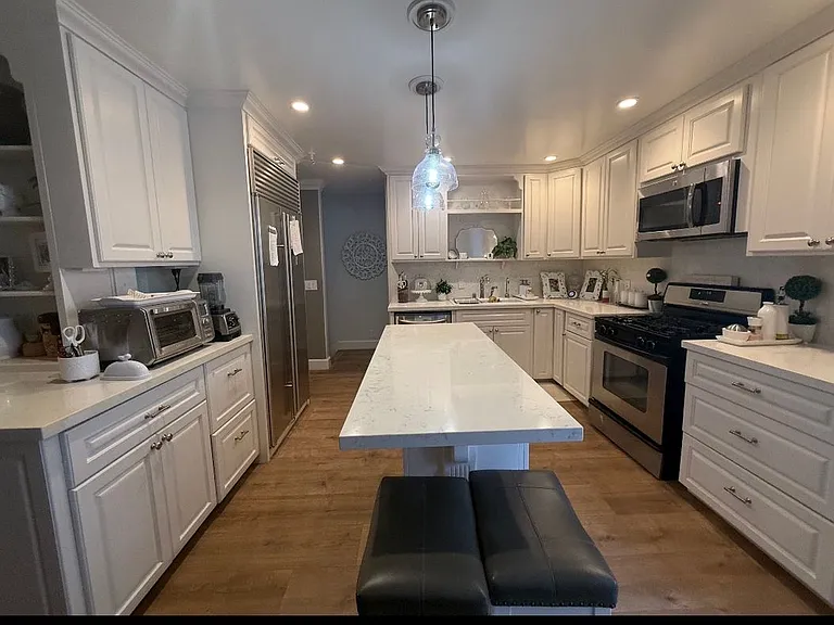 268 S Seneca Cir — Photo 2