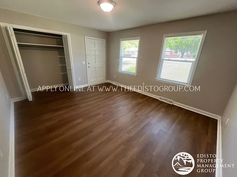 1211-1215 Ellis Ave — Photo 7
