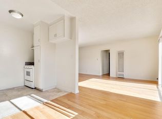 5025 Coldwater Canyon Ave #15, Sherman Oaks, CA 91423