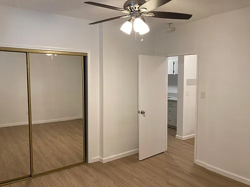 7530 Lexington Ave Photo 1