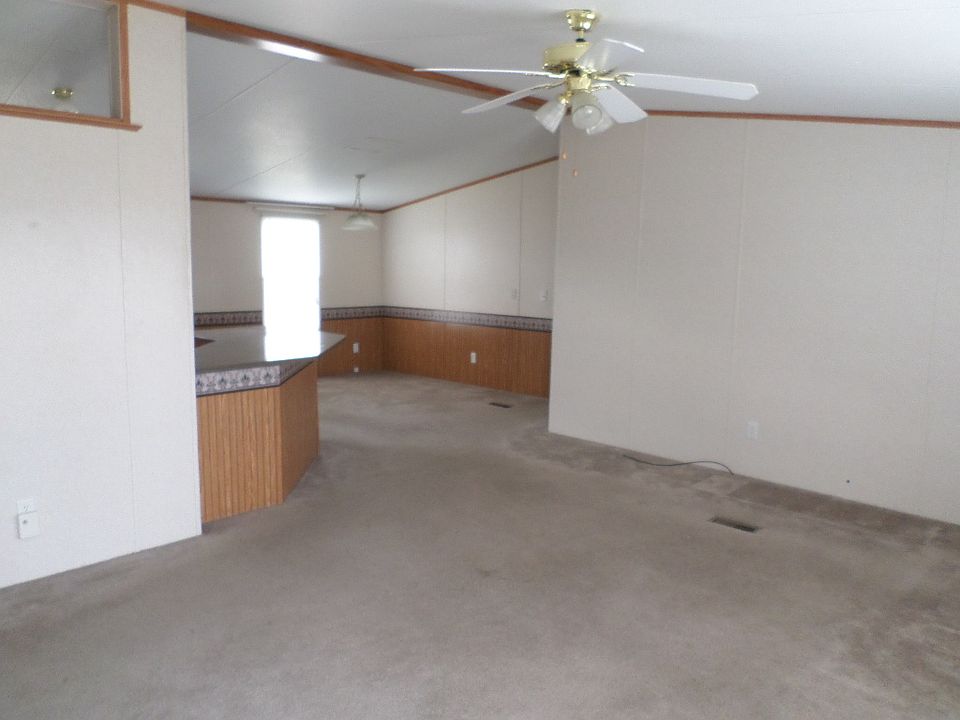 2nd image of 3400 Sagebrush Blvd