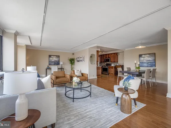 2201 L St NW APT 904, Washington, DC 20037