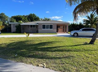 2250 Plunkett St, Hollywood, FL 33020
