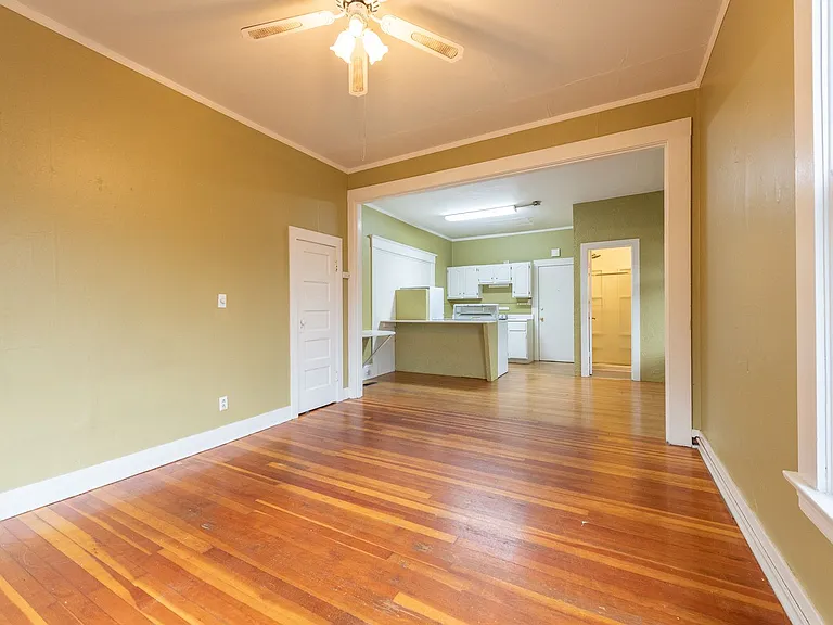 1404 SE Madison St — Photo 7