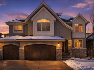 264 E Stonemere Close, Chestermere, AB T1X 0C5