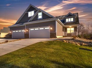 4040 Stoneridge Dr, Jackson, MI 49203