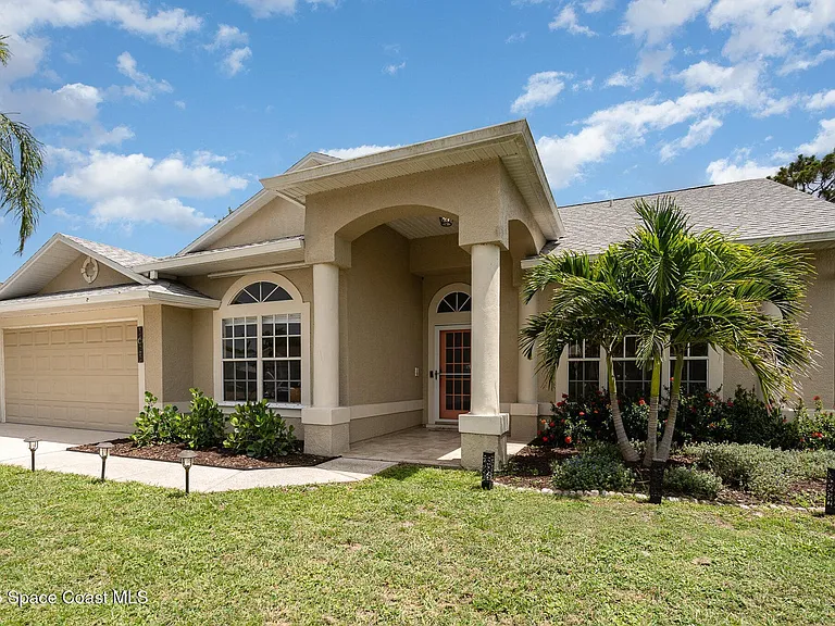 3623 Egret Dr — Photo 2