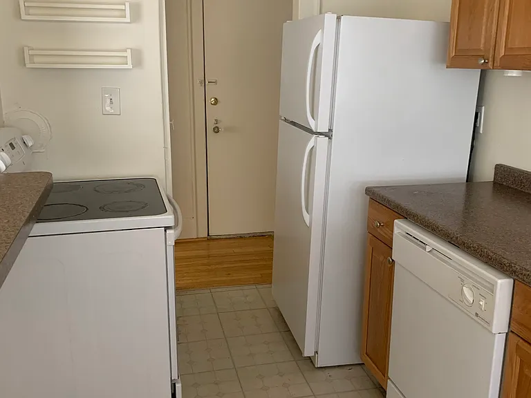 12471 Cedar Rd #101 — Photo 4