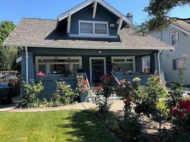 Front ,great curb appeal