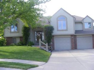 2330 N 155th Cir, Omaha, NE 68116