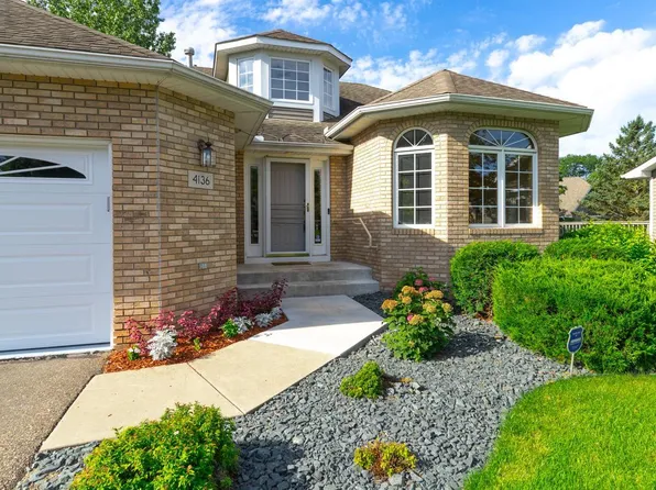 4136 Thornhill Ln, Vadnais Heights, MN 55127