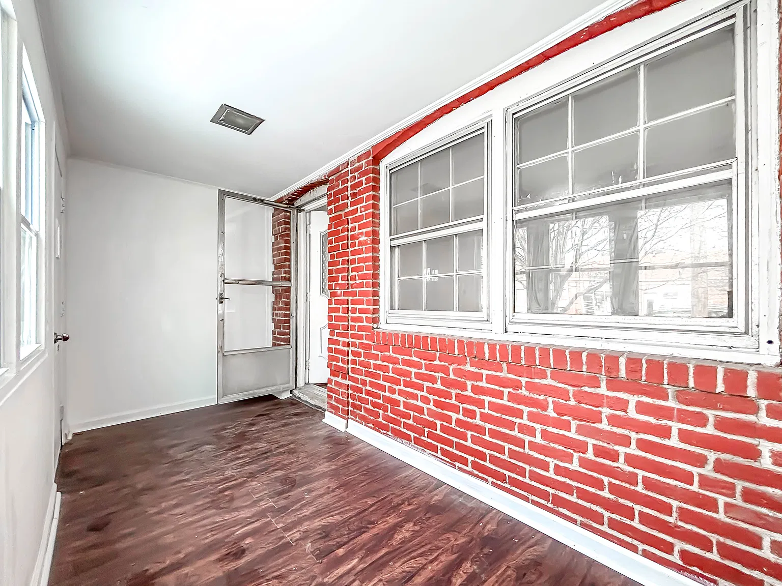 1 bed, 1012 sqft, $1,250 — Photo 3