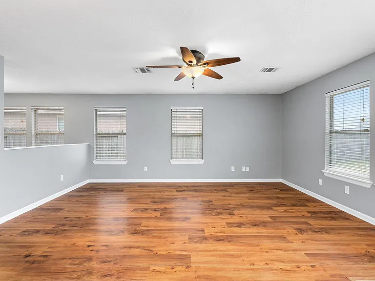 139 Horn Ct — Photo 17