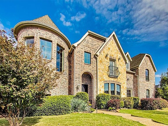 3rd image of 2788 Dearborn Ln
