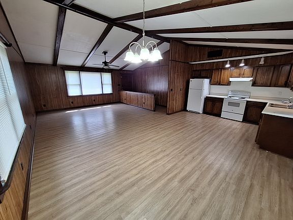 3rd image of 142 Florida Park Rd