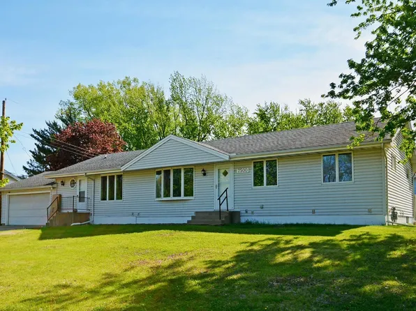 7500 Janell Ave N, Brooklyn Park, MN 55428