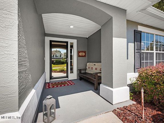 5th image of 1780 FERNCREEK Drive