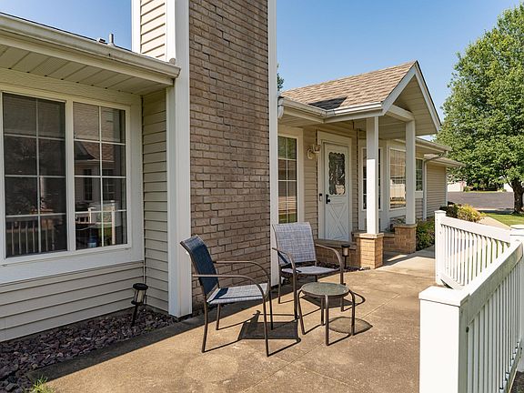 3rd image of 1896 Waterford Pl SW