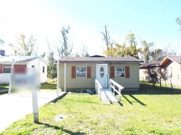 910 E 7th Ct, Panama City, FL 32401