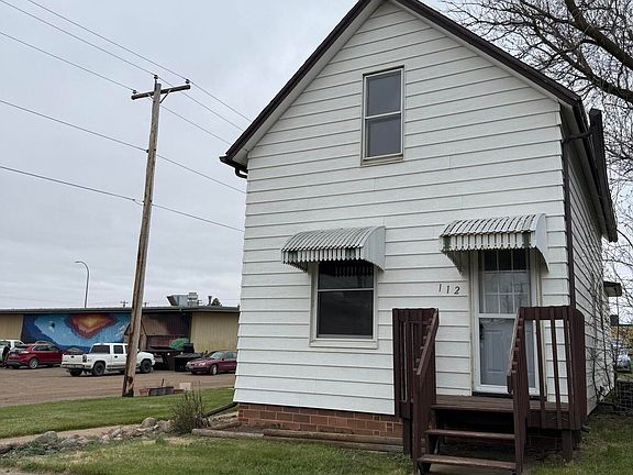 3rd image of 112 C St N