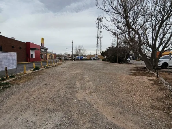 316 S Canal St, Carlsbad, NM 88220