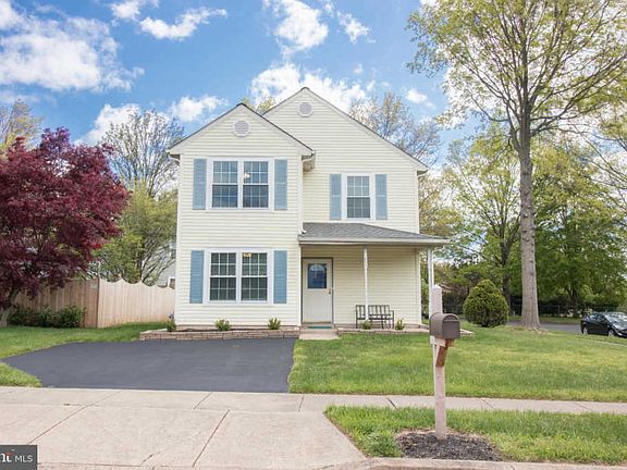 2nd image of 254 Stanford Pl
