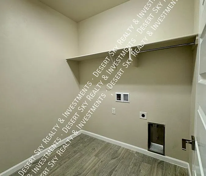 6860 Cassini Ave — Photo 36