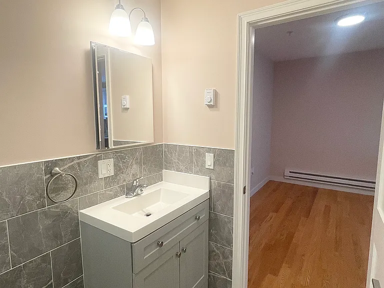 23 Hudson St #203 — Photo 12