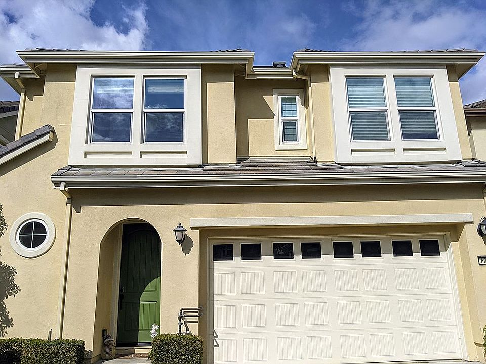 1st image of 6066 Charlotte Dr