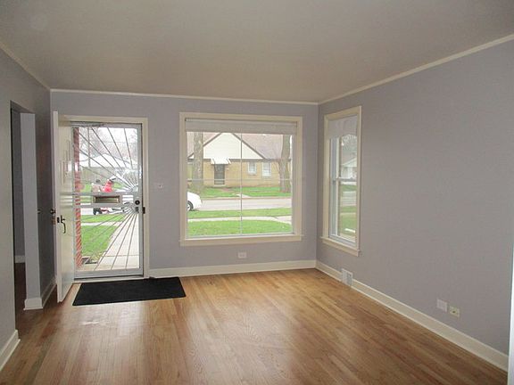 2nd image of 39 49th Ave