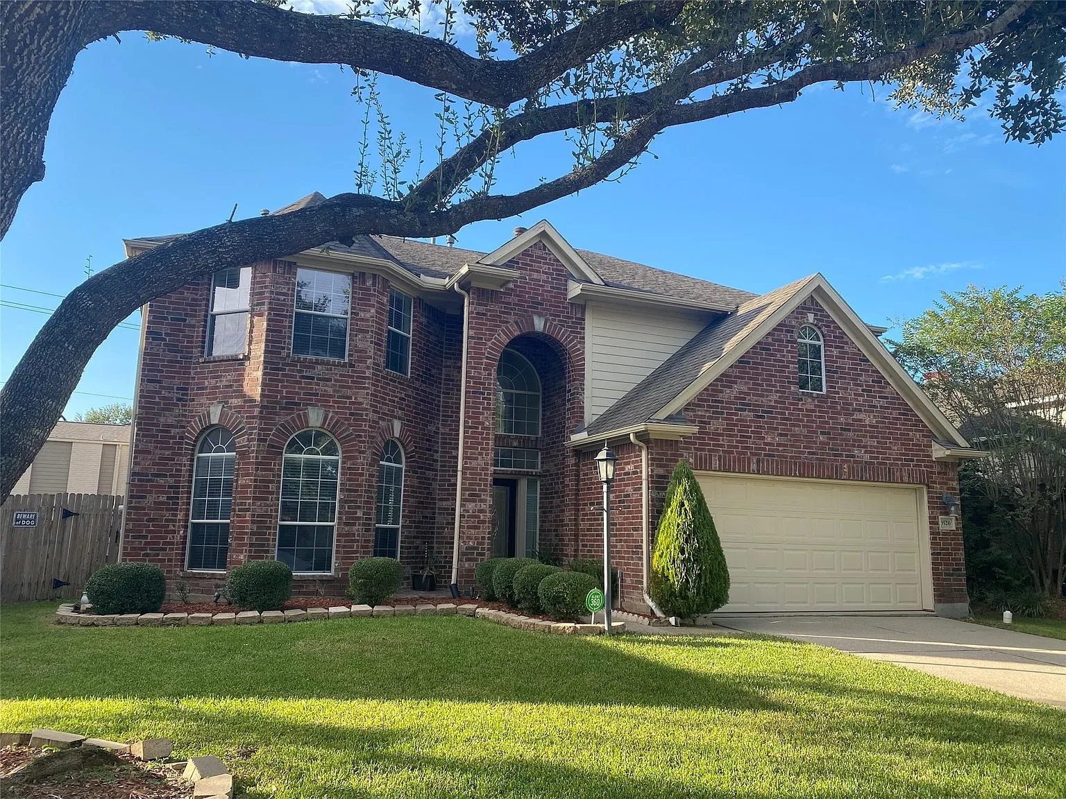 5 bed, 3.5 bath, 3077 sqft, $2,950 — Photo 1