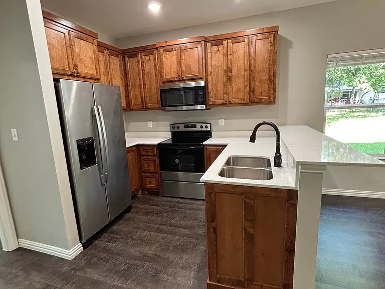1136 W Shirley St #102 — Photo 2