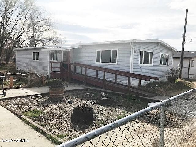 1st image of 902 McLean Dr
