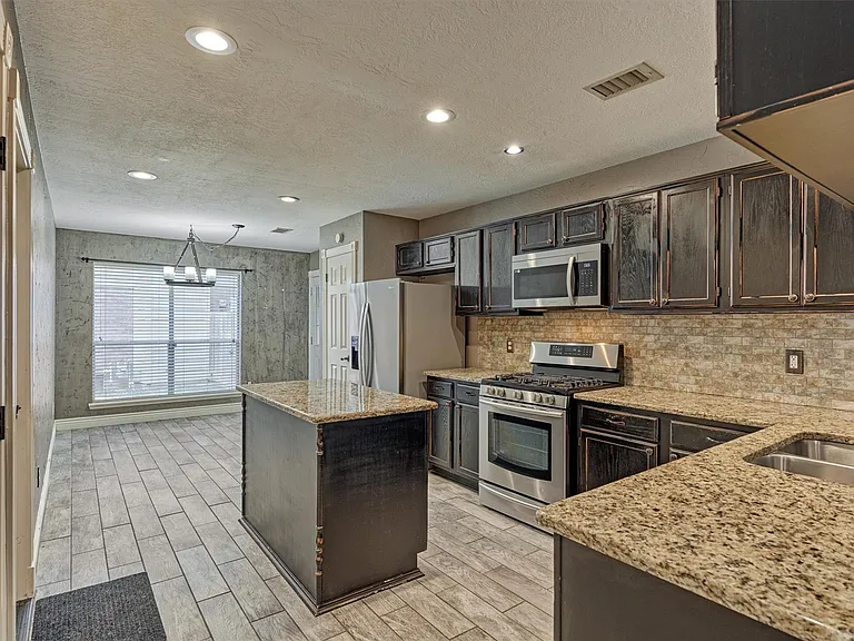 30 Cottage Grove Pl — Photo 15